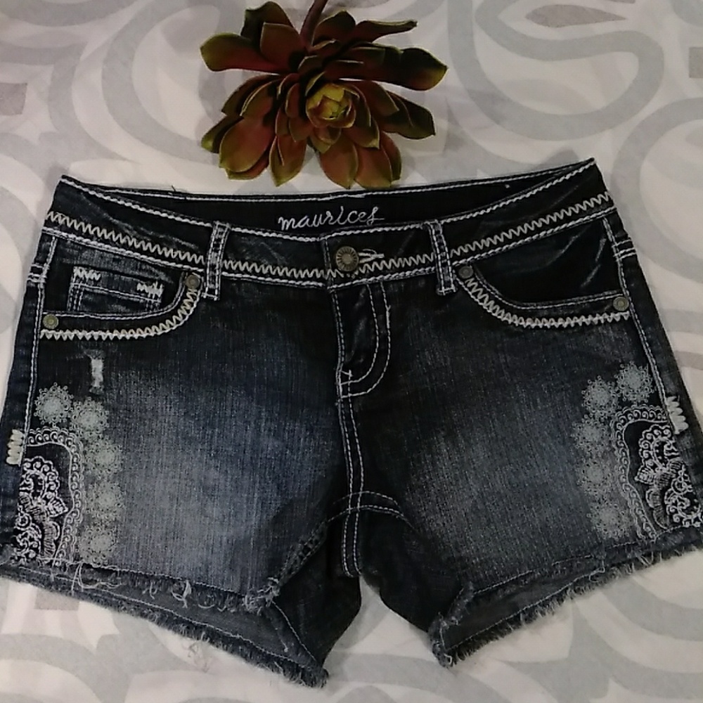 MAURICES SHORTS SIZE 3/4